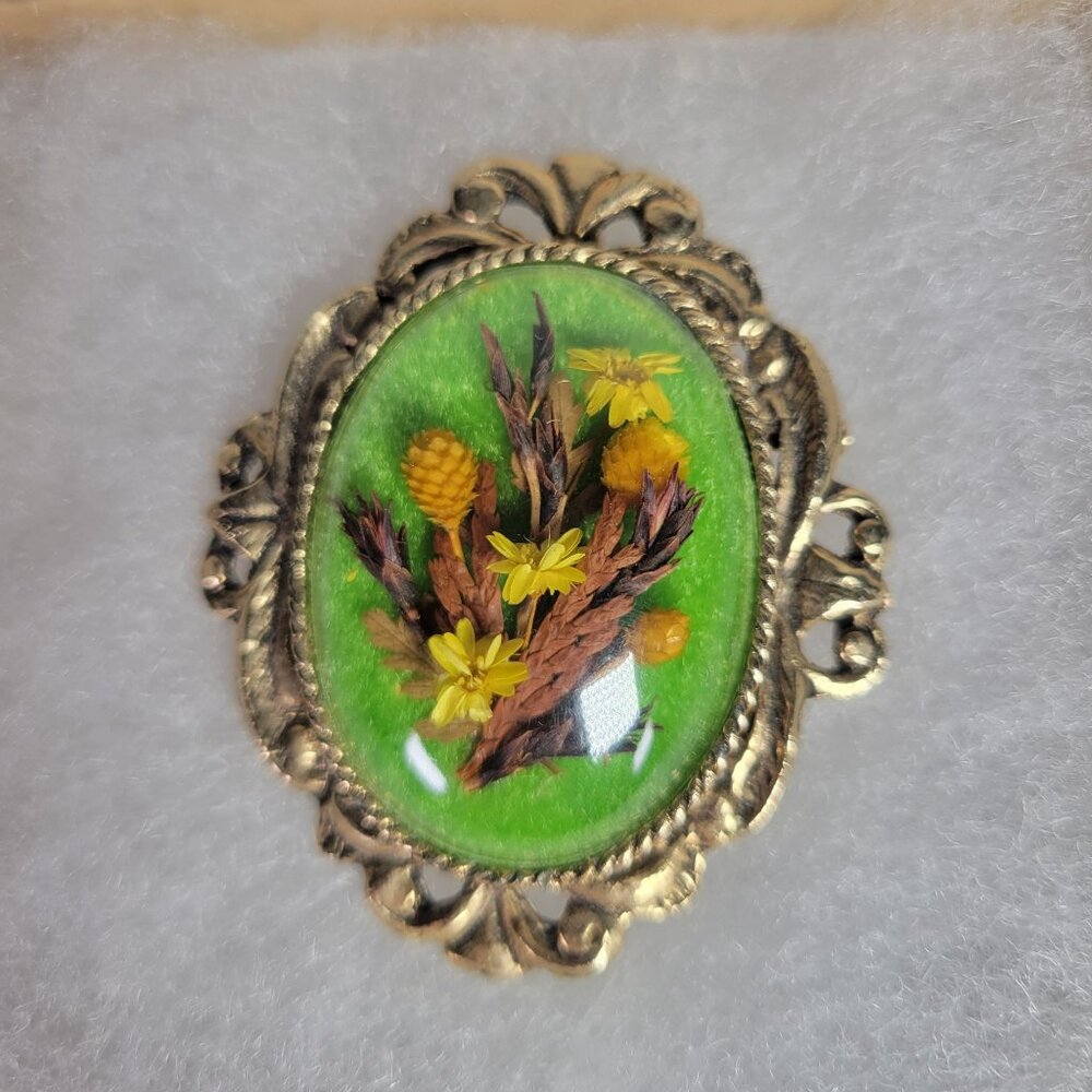 Gold-Tone Green Floral Resin Brooch with Yellow Dried Flowers